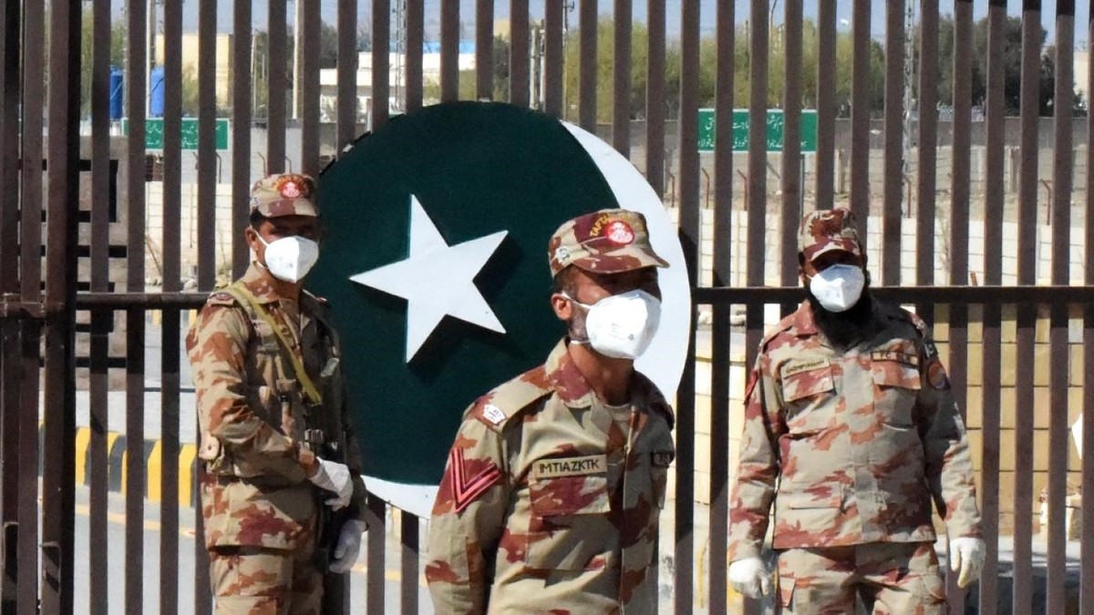 چرا پاکستان سیاست خود درباره ایران را تغییر داد؟ چرا پاکستان سیاست خود درباره ایران را تغییر داد؟