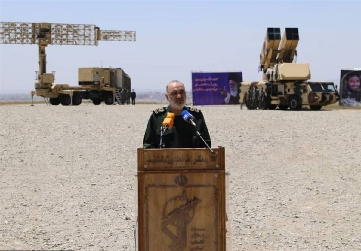 سرلشکر سلامی: دست متجاوزان و دشمنان به ایران را قطع میکنیم سرلشکر سلامی: دست متجاوزان و دشمنان به ایران را قطع میکنیم
