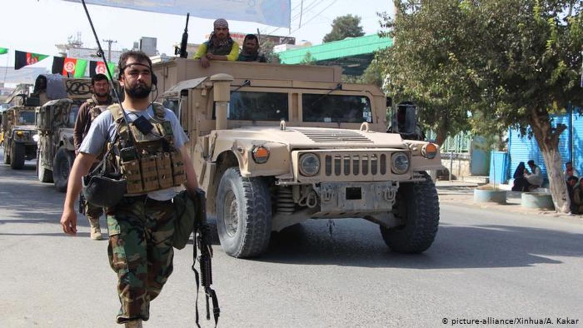 تصرف سومین مرکز ولایت افغانستان توسط طالبان/ درگیری شدید در قندوز