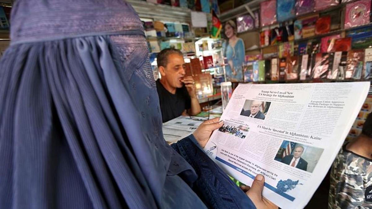 تسلط طالبان بر افغانستان؛ ۱۵۳ رسانه تعطیل و زنان خبرنگار بیکار شده‌اند
