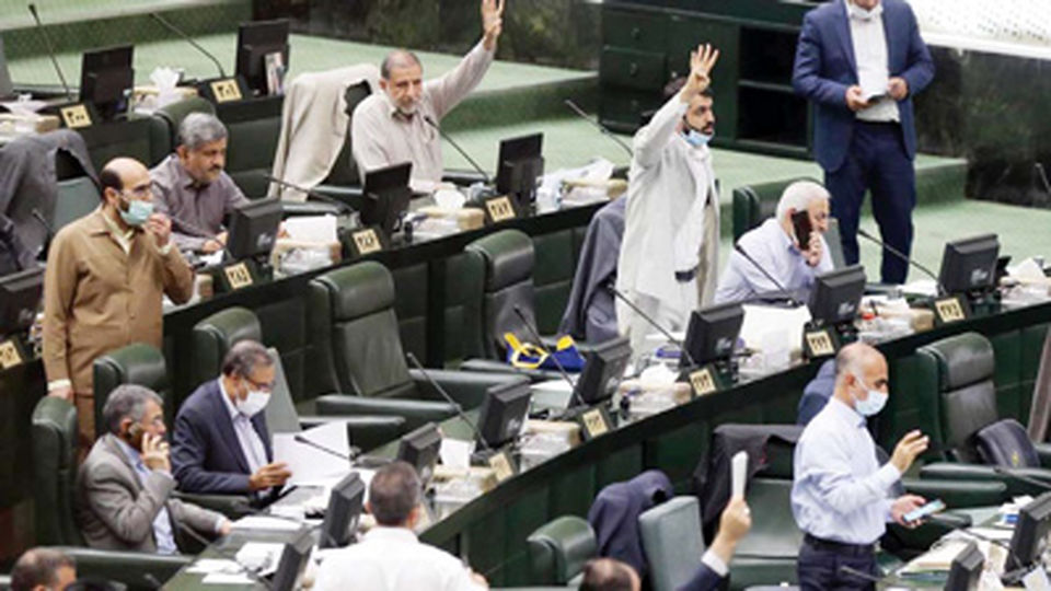 دولت، گرفتار در «گیره» بهارستان دولت، گرفتار در «گیره» بهارستان