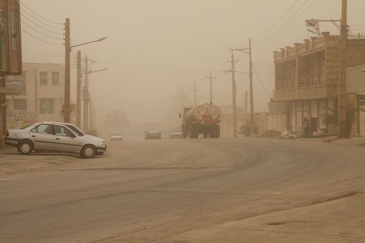 هوای اهواز با شاخص ۳۸۰ در شرایط خطرناک قرار دارد