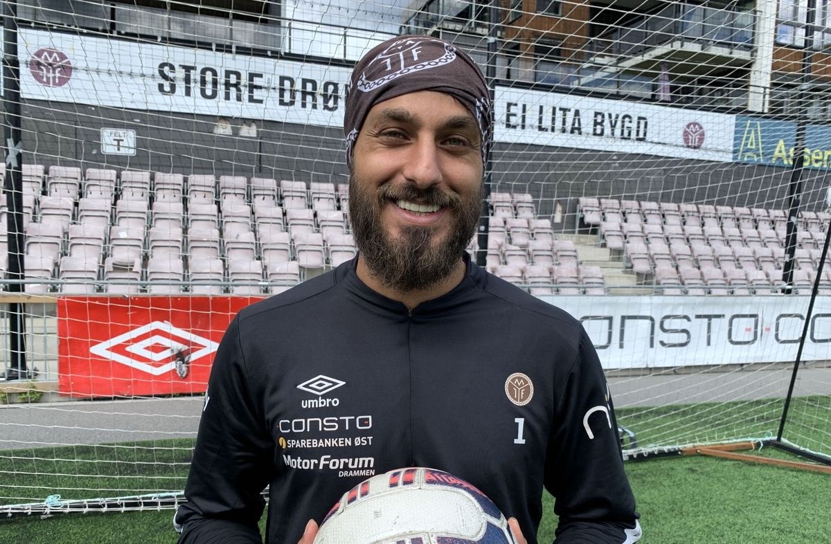 جنجال گلر پرسپولیسی ؛ طعنه سنگین به علیرضا بیرانوند ؟! جنجال گلر پرسپولیسی ؛ طعنه سنگین به علیرضا بیرانوند ؟!