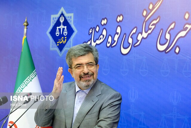 کیفرخواست دو فرانسوی به اتهام جاسوسی صادر شده است/ اتهام محاربه برای پنج نفر در حادثه شاهچراغ کیفرخواست دو فرانسوی به اتهام جاسوسی صادر شده است/ اتهام محاربه برای پنج نفر در حادثه شاهچراغ