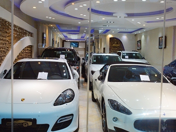 فرمول تعیین قیمت خودروهای وارداتی اعلام شد/ سخنگوی وزارت صمت: خودروی ۸ هزار یورویی را به هر شکلی حساب کنیم، باید حدود ۵۰۰ میلیون تومان در بیاید فرمول تعیین قیمت خودروهای وارداتی اعلام شد/ سخنگوی وزارت صمت: خودروی ۸ هزار یورویی را به هر شکلی حساب کنیم، باید حدود ۵۰۰ میلیون تومان در بیاید