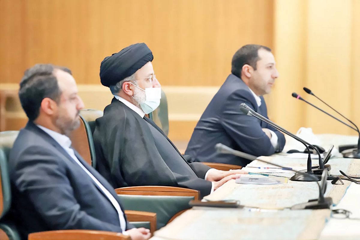 24 مــدعی نجات اقتصاد 24 مــدعی نجات اقتصاد