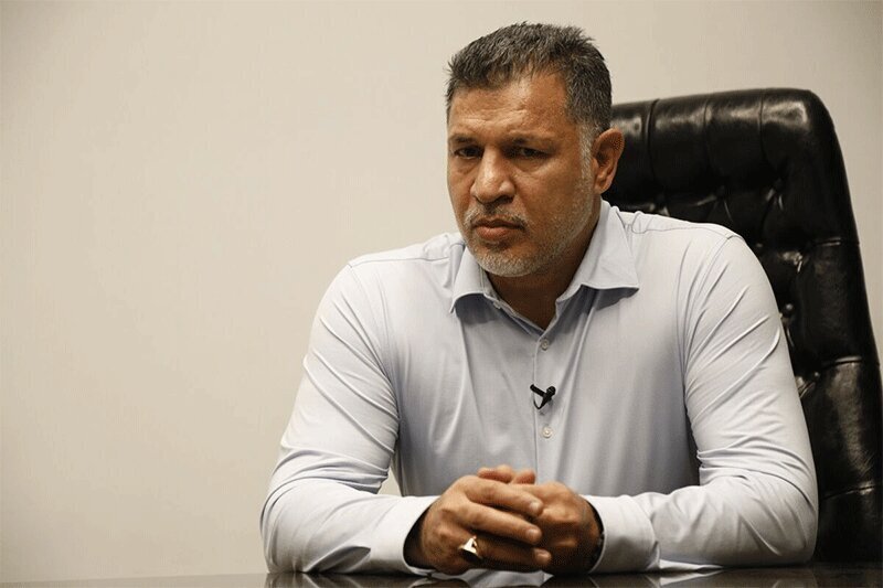 واکنش علی دایی به پرواز ناتمام همسر و دخترش به دوبی: کاملا قانونی سوار هواپیما شدند، اما هواپیما را از دوبی برگرداندند و در کیش به زمین نشاندند، دختر و همسرم را پیاده کردهاند / آیا میخواستند تروریست بازداشت کنند؟ / چیزهایی در زندگیام میبینم که باورش برایم خیلی سخت است واکنش علی دایی به پرواز ناتمام همسر و دخترش به دوبی: کاملا قانونی سوار هواپیما شدند، اما هواپیما را از دوبی برگرداندند و در کیش به زمین نشاندند، دختر و همسرم را پیاده کردهاند / آیا میخواستند تروریست بازداشت کنند؟ / چیزهایی در زندگیام میبینم که باورش برایم خیلی سخت است