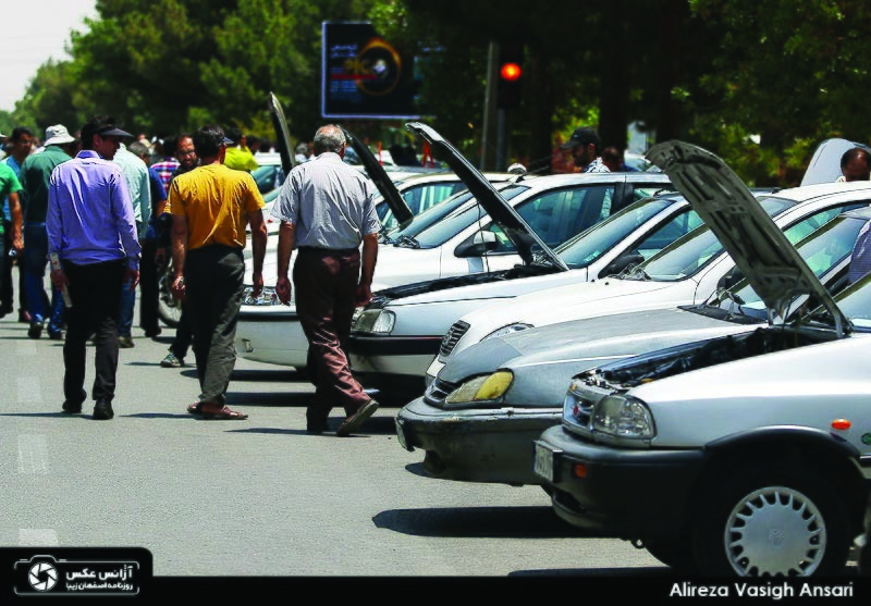 چراغ سبز به دلالان خودرو چراغ سبز به دلالان خودرو