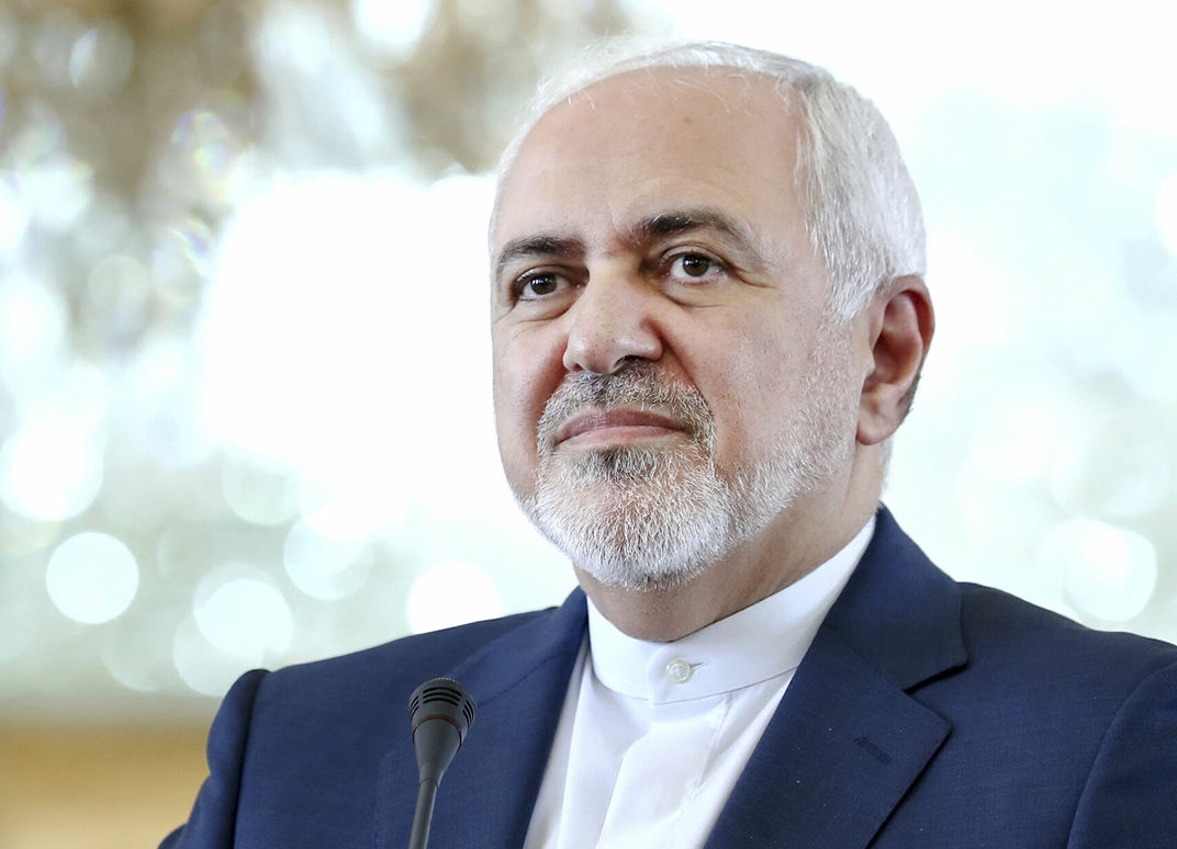 واکنش ظریف به جنجالها: سالهاست این تیرهای ناسزا و دروغ را با سپر تحمل پاسخ دادهام / خدا میبیند و همین کافی است واکنش ظریف به جنجالها: سالهاست این تیرهای ناسزا و دروغ را با سپر تحمل پاسخ دادهام / خدا میبیند و همین کافی است