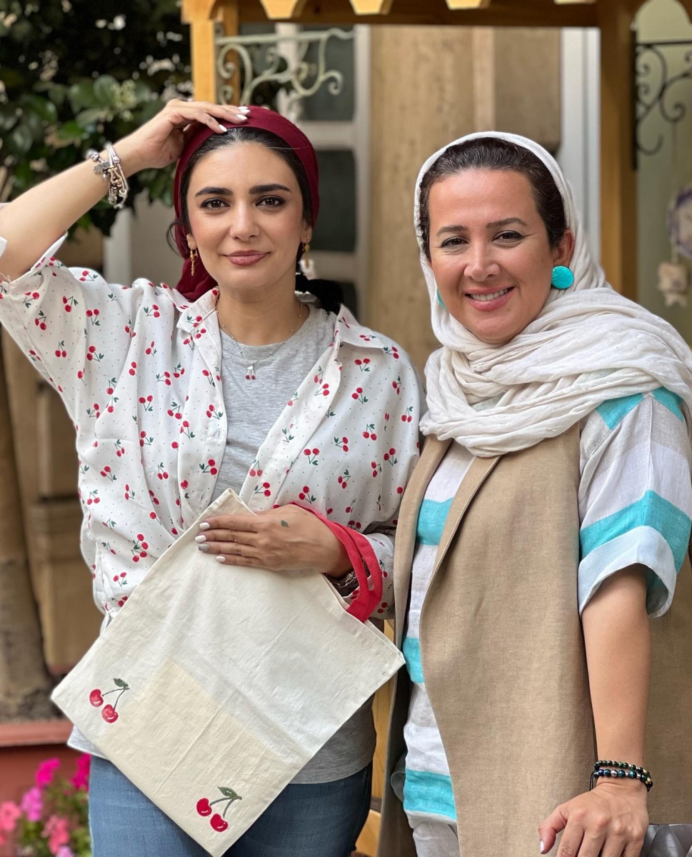 لیندا کیانی با آلبالو بهار را بدرقه کرد!/عکس لیندا کیانی با آلبالو بهار را بدرقه کرد!/عکس