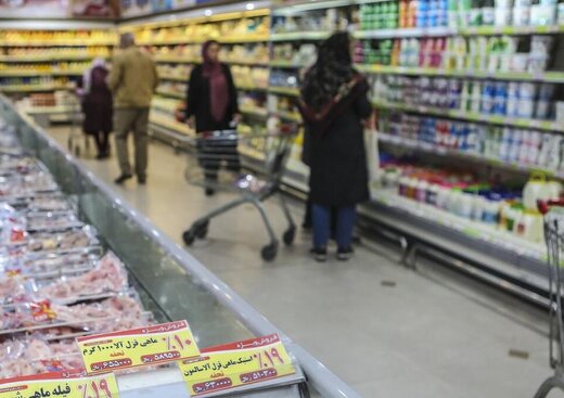 گدایی سالمندان موجه با روزی تا ۲۰۰هزار تومان درآمد/«فردا نوههایم میآیند، از این سوپرمارکت برام روغن میخری؟» گدایی سالمندان موجه با روزی تا ۲۰۰هزار تومان درآمد/«فردا نوههایم میآیند، از این سوپرمارکت برام روغن میخری؟»