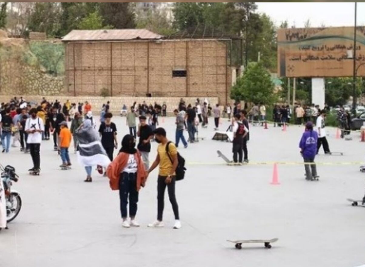 واکنش جدید دادگستری فارس به تجمع نوجوانان در بلوار چمران شیراز: با عوامل اصلی کلیپ اسکیت برخورد میشود واکنش جدید دادگستری فارس به تجمع نوجوانان در بلوار چمران شیراز: با عوامل اصلی کلیپ اسکیت برخورد میشود