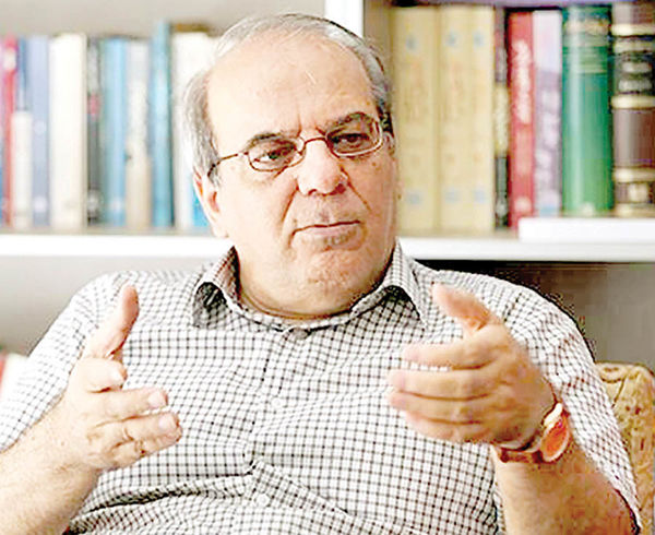 کنایه عباس عبدی به عکسهای مسوولان در گل و لای/ زیر کولر باید برای کشور برنامهریزی کرد کنایه عباس عبدی به عکسهای مسوولان در گل و لای/ زیر کولر باید برای کشور برنامهریزی کرد