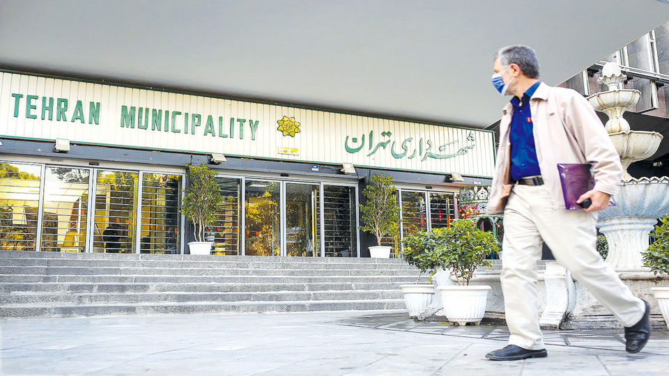 حاشیههای عزل یک مدیر انقلابی حاشیههای عزل یک مدیر انقلابی