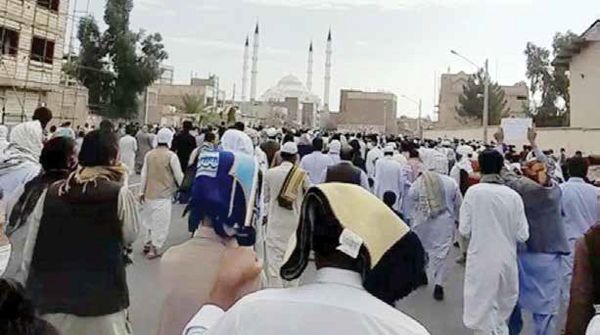 زخمی که عمیق میشود؛ بدون نسخه ای شفابخش زخمی که عمیق میشود؛ بدون نسخه ای شفابخش