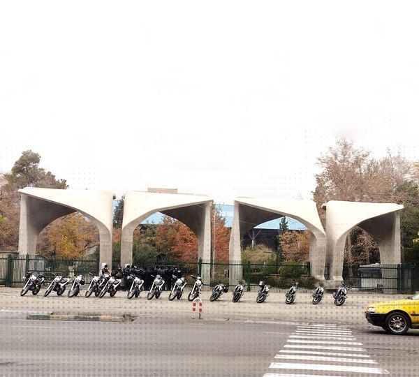 مقامات گفتوگو کردند؛ نیروهای امنیتی برخورد! مقامات گفتوگو کردند؛ نیروهای امنیتی برخورد!