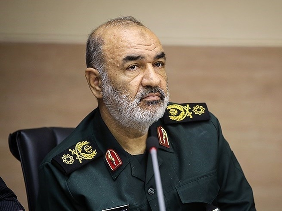 فرمانده سپاه: این مشکلات چیزی نیست که بگوییم فقط با تحریم بوجود آمده، اما همه کشورها با این مشکلات دست و پنجه نرم میکنند / در خیابانهای لوس آنجلس و لندن، شبخواب هایی را میبینیم که یک شب هم در تهران آنها را نخواهیم دید فرمانده سپاه: این مشکلات چیزی نیست که بگوییم فقط با تحریم بوجود آمده، اما همه کشورها با این مشکلات دست و پنجه نرم میکنند / در خیابانهای لوس آنجلس و لندن، شبخواب هایی را میبینیم که یک شب هم در تهران آنها را نخواهیم دید