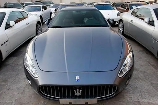 کشتیگیران هم حواله واردات خودرو میگیرند؟ کشتیگیران هم حواله واردات خودرو میگیرند؟