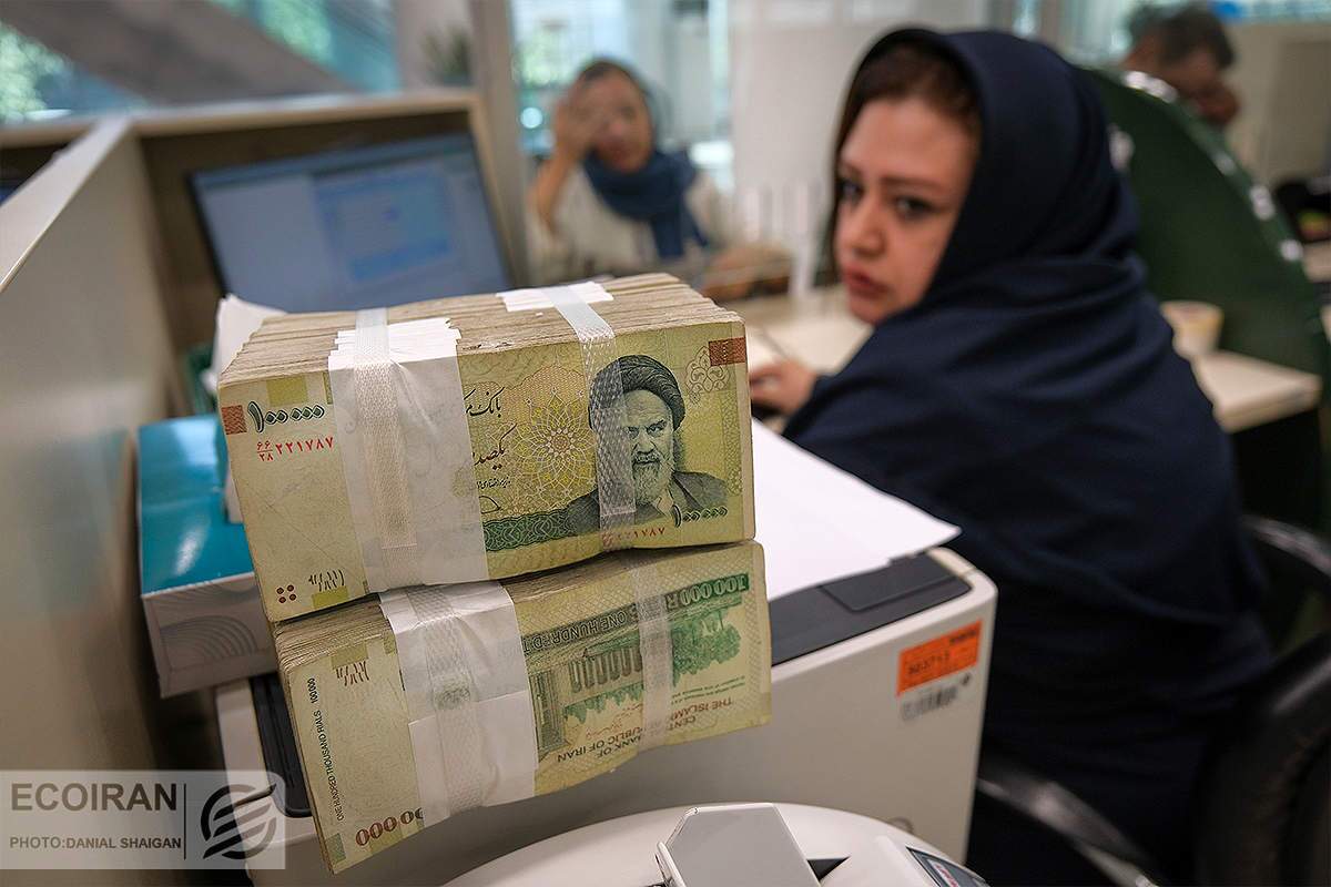 کدام بانک سود بیشتری میدهد؟ سپرده بانکی بهتر است یا سرمایه گذاری در صندوق ها کدام بانک سود بیشتری میدهد؟ سپرده بانکی بهتر است یا سرمایه گذاری در صندوق ها