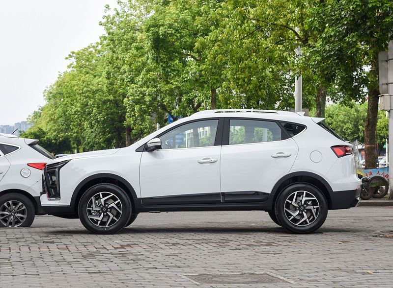 این خودرو شیک به سبد محصولات کرمان موتور اضافه شد! این خودرو شیک به سبد محصولات کرمان موتور اضافه شد!