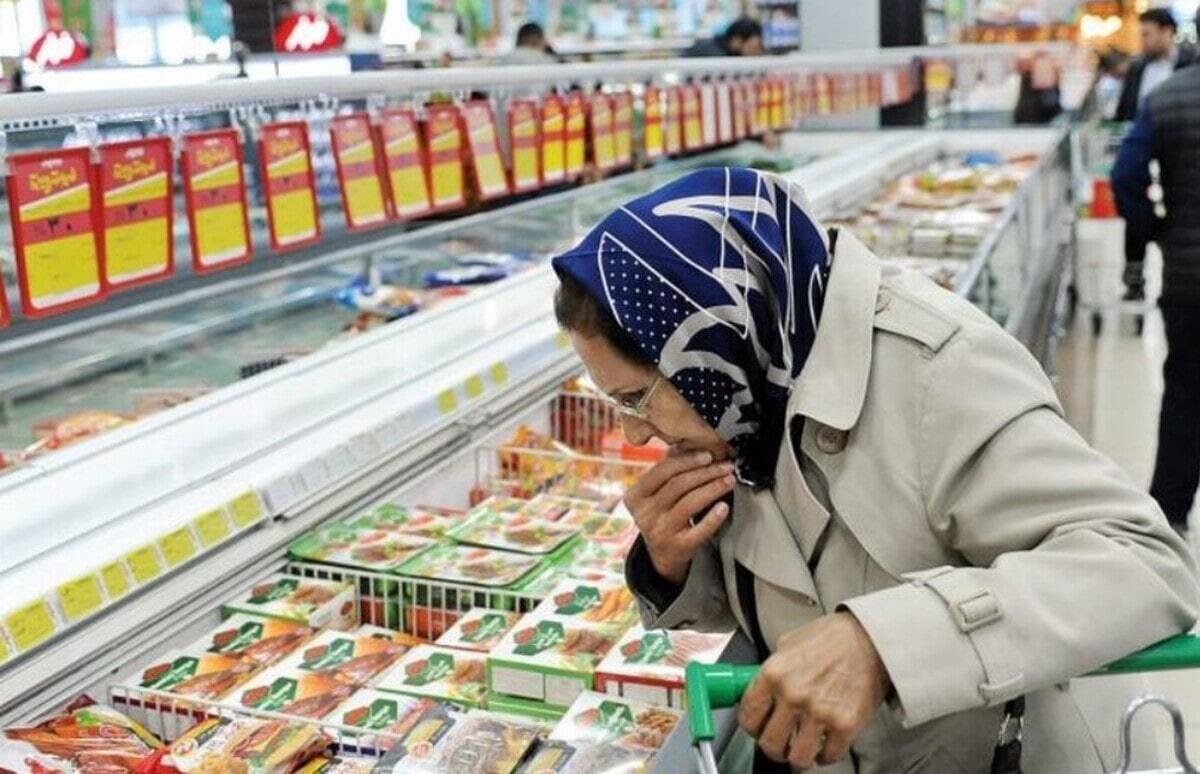 با افزایش ۰.۴ واحد درصد، تورم نقطه به نقطه خانوارهای کشور به ۳۹.۸ درصد رسید / افزایش تورم ماهانه برای گروههای عمده «خوراکیها، آشامیدنیها و دخانیات»، از ۱.۲ درصد به ۲.۶ درصد با افزایش ۰.۴ واحد درصد، تورم نقطه به نقطه خانوارهای کشور به ۳۹.۸ درصد رسید / افزایش تورم ماهانه برای گروههای عمده «خوراکیها، آشامیدنیها و دخانیات»، از ۱.۲ درصد به ۲.۶ درصد