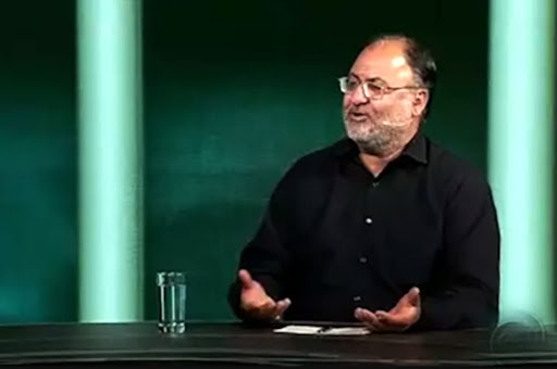 در این ساعات همه ایران درباره دایی و یراحی حرف میزنند در این ساعات همه ایران درباره دایی و یراحی حرف میزنند