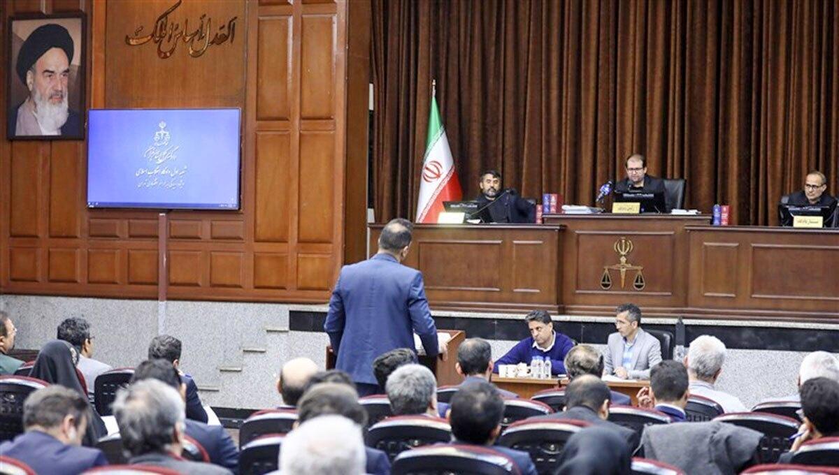 اختلاف بر سر حضور خبرنگاران در دادگاه چای دبش اختلاف بر سر حضور خبرنگاران در دادگاه چای دبش