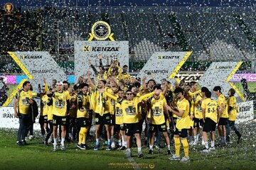 تاریخسازی بزرگ سپاهان در اراک؛ کارترون جام را از پرسپولیس ربود تاریخسازی بزرگ سپاهان در اراک؛ کارترون جام را از پرسپولیس ربود