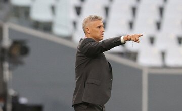 سرمربی قهرمان آسیا گزینه نیمکت پرسپولیس سرمربی قهرمان آسیا گزینه نیمکت پرسپولیس