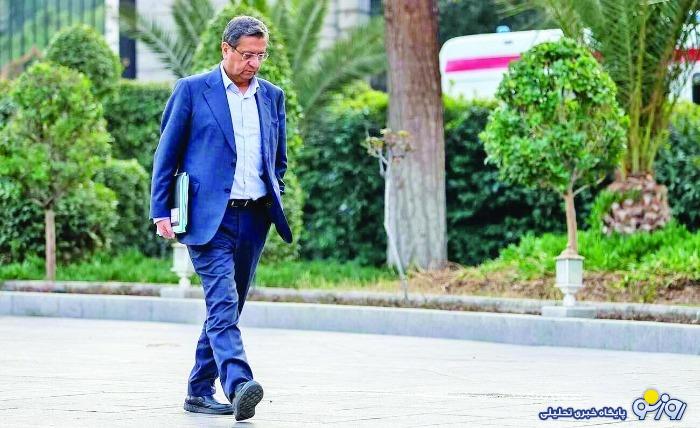 «همتي» قرباني واگذاري «ايران خودرو»؟ «همتي» قرباني واگذاري «ايران خودرو»؟