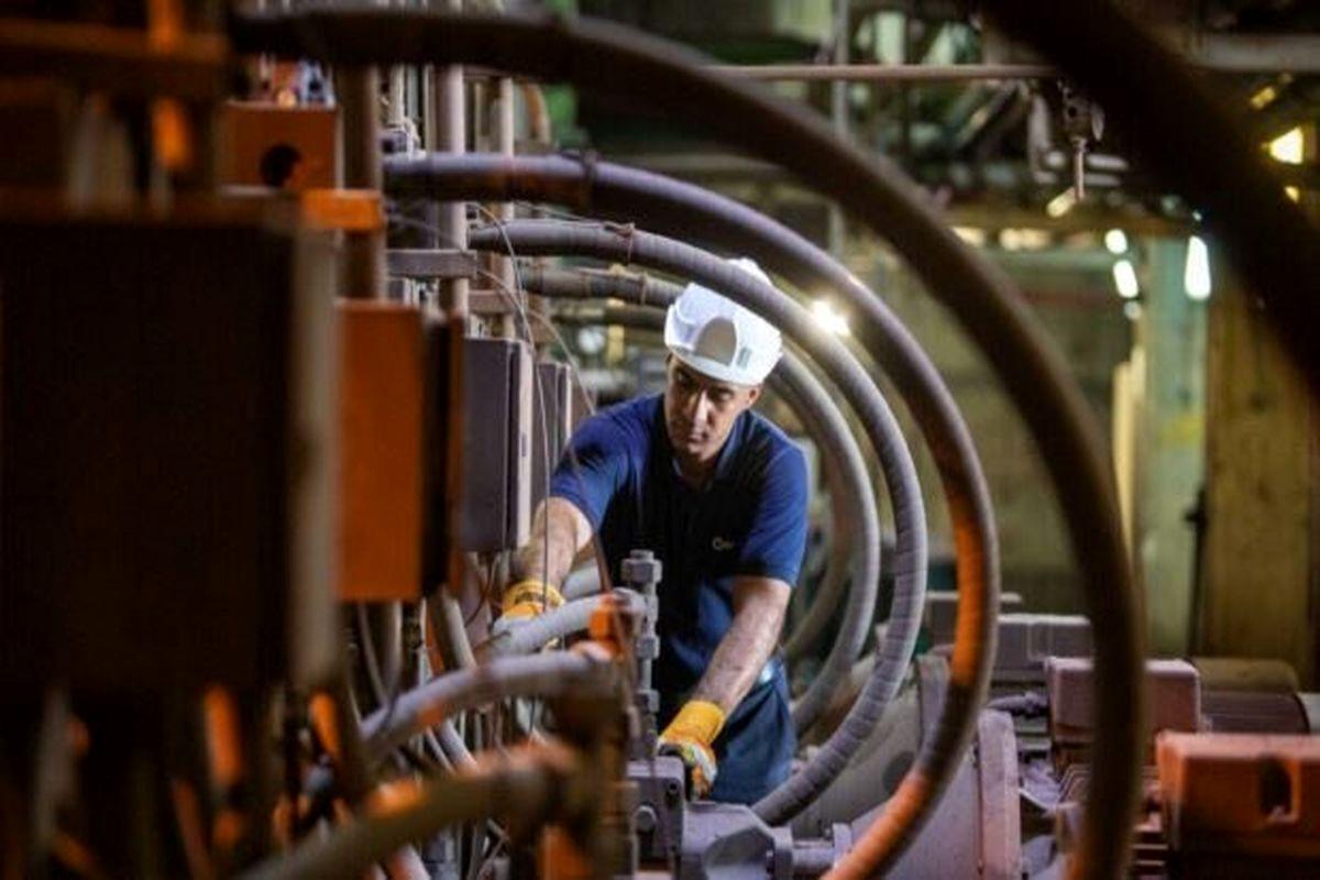 کارگران در انتظار وعده پزشکیان/دستمزدها هم مانند قیمتها رکورد میشکند؟ کارگران در انتظار وعده پزشکیان/دستمزدها هم مانند قیمتها رکورد میشکند؟