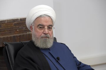 حسن روحانی: نه دولت بنگاهدار خوبی است و نه عزیزان نظامی ما/سیاست تا حالا سوار اسب اقتصاد بوده است اما.../باید اقتصاد را به مردم واگذار کنیم حسن روحانی: نه دولت بنگاهدار خوبی است و نه عزیزان نظامی ما/سیاست تا حالا سوار اسب اقتصاد بوده است اما.../باید اقتصاد را به مردم واگذار کنیم