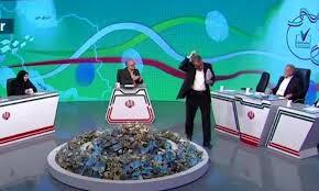 پای عادل فردوسی پور هم به جنجال شبانه محمد فاضلی و شهاب اسفندیاری اضافه شد (تصویر) پای عادل فردوسی پور هم به جنجال شبانه محمد فاضلی و شهاب اسفندیاری اضافه شد (تصویر)