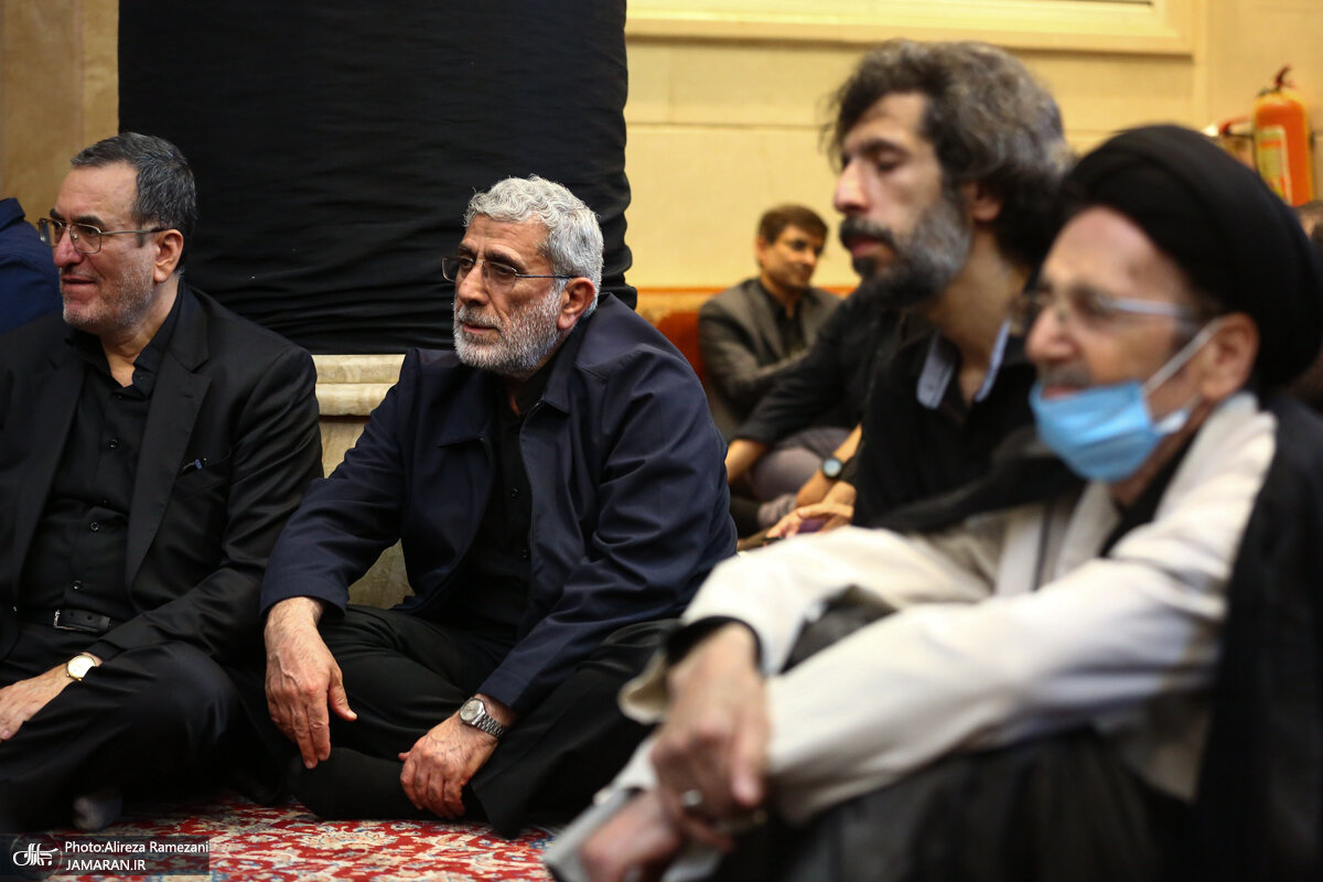 پوشش متفاوت سردار قاآنی در یک مراسم/ حقانیان همصحبت با عراقچی و صالحی/ زاکانی تنها ماند!