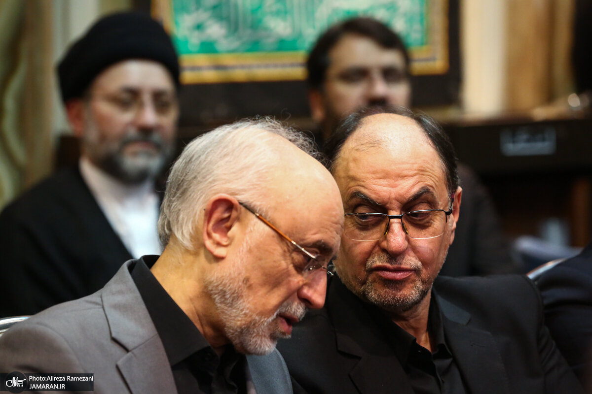 پوشش متفاوت سردار قاآنی در یک مراسم/ حقانیان همصحبت با عراقچی و صالحی/ زاکانی تنها ماند!