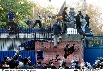 ادعای زاکانی به سرعت تکذیب شد /او حمله به سفارت انگلیس را «خشم مقدس» دانسته بود ادعای زاکانی به سرعت تکذیب شد /او حمله به سفارت انگلیس را «خشم مقدس» دانسته بود