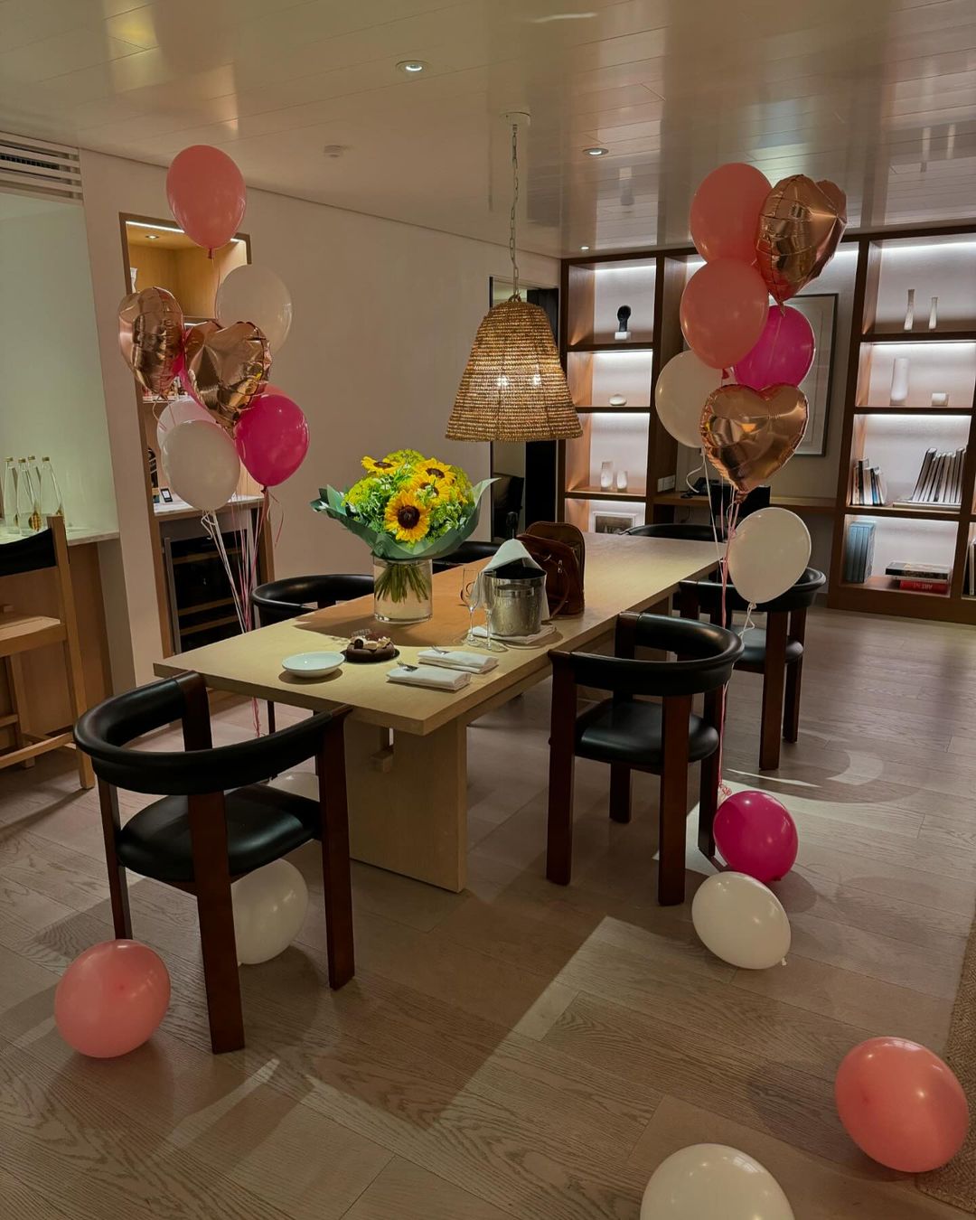 عکس پربازدید از تولد 41 سالگی بازیگر خرمسلطان