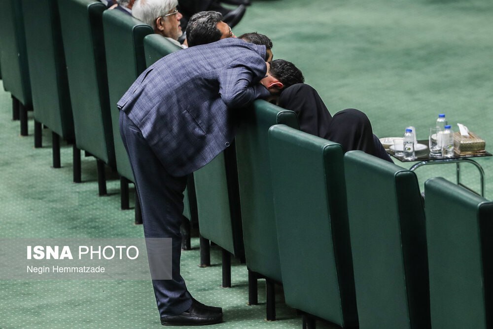 عکس متفاوت ثابتی با خانم نماینده توجهبرانگیز شد