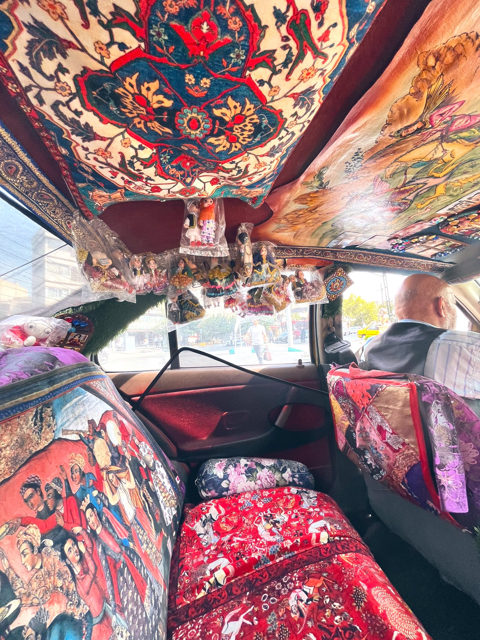 خلاقیت زیبای یک راننده اسنپ در تزئین خودرو