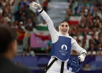 شوخی استقلالیها با ناهید کیانی/نقره گرفتی چون پرسپولیسی بودی! شوخی استقلالیها با ناهید کیانی/نقره گرفتی چون پرسپولیسی بودی!