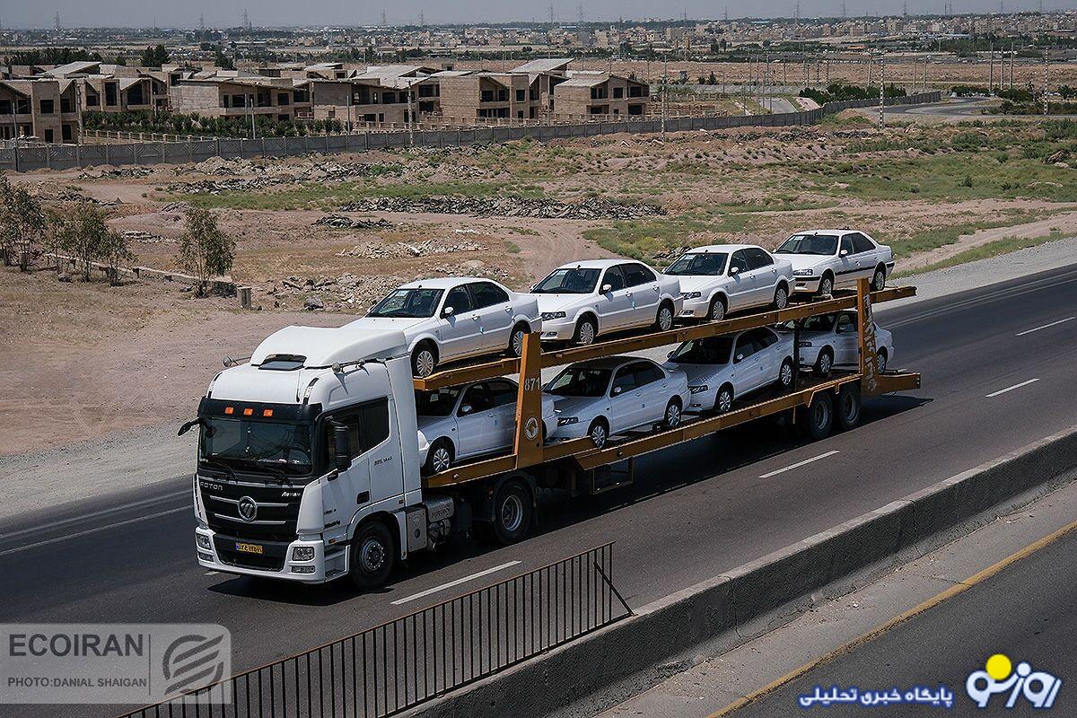 صف آرایی ناراضیان پشت درهای ایران خودرو/ این شیوه فروش متقاضیان را شاکی کرد صف آرایی ناراضیان پشت درهای ایران خودرو/ این شیوه فروش متقاضیان را شاکی کرد