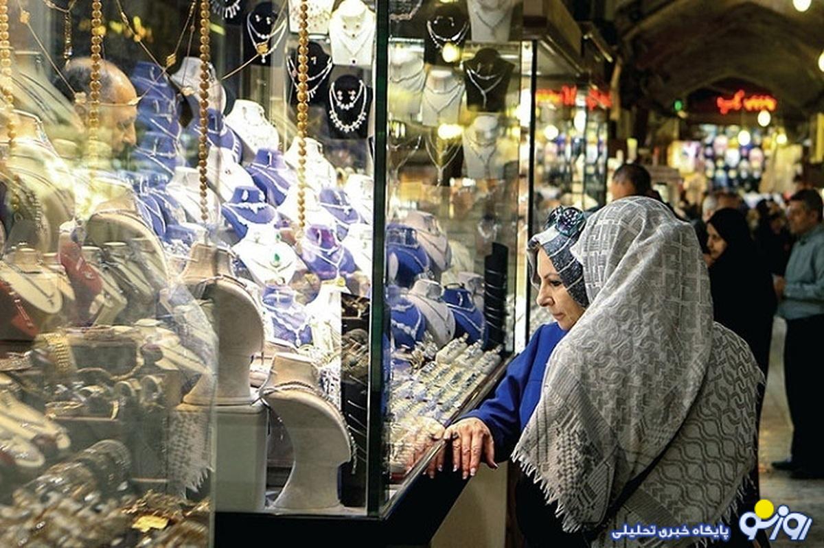 قیمت دلار، سکه، طلا و یورو ۱۹ شهریور ۱۴۰۳/ پیشروی طلا و سکه در بازار قیمت دلار، سکه، طلا و یورو ۱۹ شهریور ۱۴۰۳/ پیشروی طلا و سکه در بازار