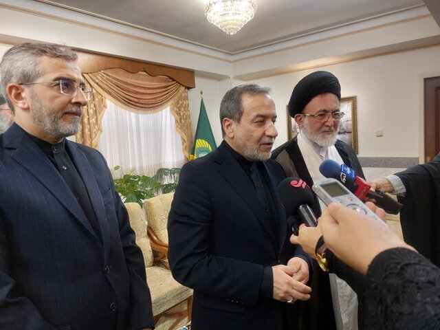 چشمانداز عراقچی از سیاست خارجی دولت پزشکیان/ ضلع سومی که مکمل دیپلماسی و میدان است