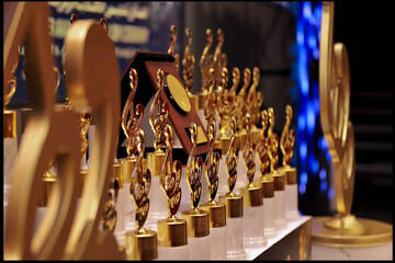 اسامی برندگان مراسم جشن حافظ ۱۴۰۳/ عکس برندگان مراسم با جزییات اسامی برندگان مراسم جشن حافظ ۱۴۰۳/ عکس برندگان مراسم با جزییات