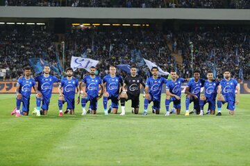 غیبت ۲ استقلالی در بازی با هوادار غیبت ۲ استقلالی در بازی با هوادار