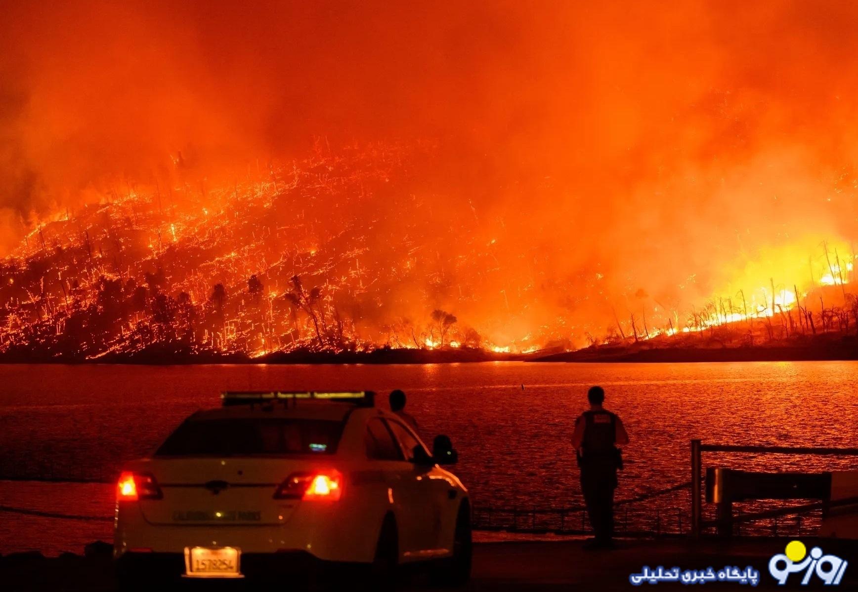 اسکله تاریخی آمریکا آتش گرفت اسکله تاریخی آمریکا آتش گرفت