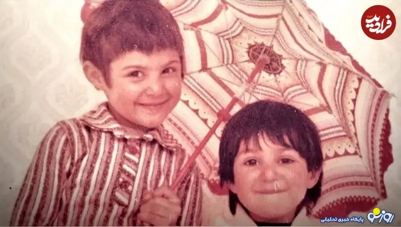 لاله اسکندری ۵ ساله در کنار برادرش