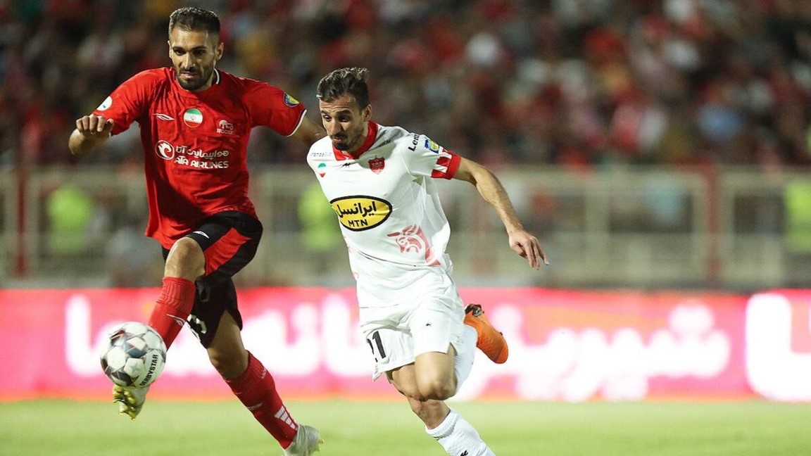 عارف آقاسی مدافع تراکتور و تیم ملی ایران - سعید صادقی وینرگر سابق پرسپولیس تهران