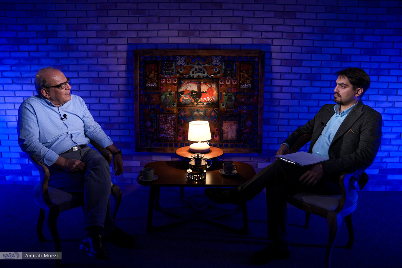 عباس عبدی: اصلاح طلبان از ستیز عبور کردهاند/ حرفهای هاشمی درباره انتخابات ۸۴، یک شوخی بود/ براندازی یک سیاستِ ریسکی است