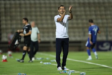 مربی استقلال با VAR هم پنالتی ۲۰۰ درصد ما را نگرفتند! مربی استقلال با VAR هم پنالتی ۲۰۰ درصد ما را نگرفتند!